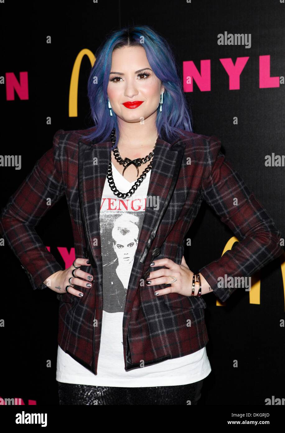 Los Angeles, CA, USA. 5th Dec, 2013. Demi Lovato at arrivals for NYLON Magazine December Issue Celebration, Smashbox Studios West Hollywood, Los Angeles, CA December 5, 2013. Credit:  Emiley Schweich/Everett Collection/Alamy Live News Stock Photo