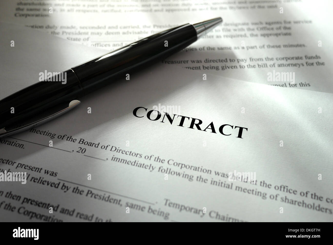 pen on contract Stock Photo
