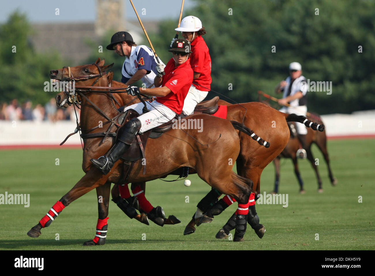 Team Certified's Martin Pepa with a back hit. Team Cinque Terre