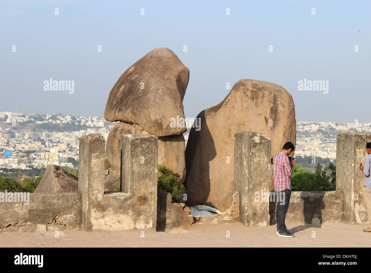 Fort and rocks hi-res stock photography and images - Alamy