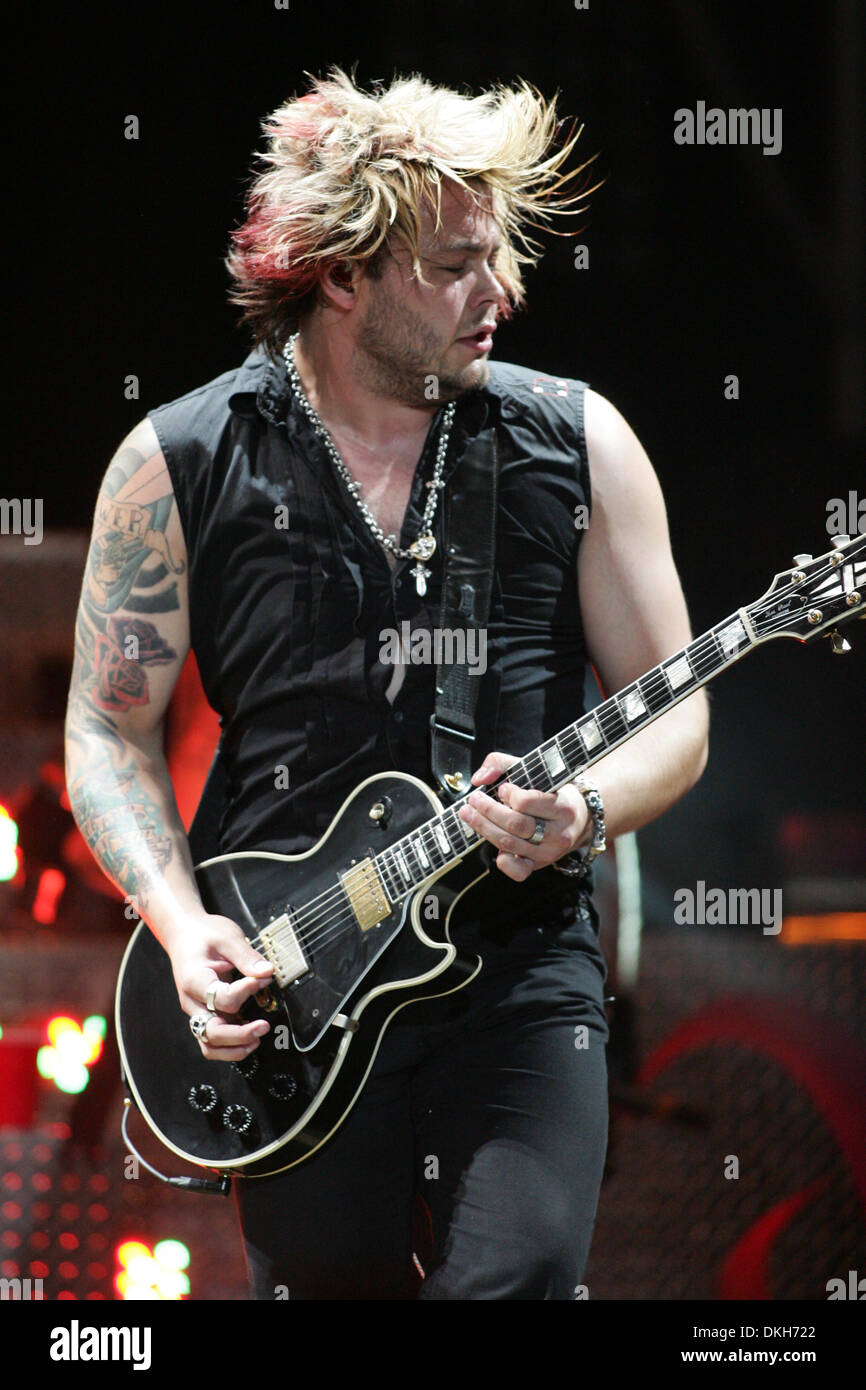 Joe 'Blower' Garvey of Hinder, performs on stage at the Molson Amphitheatre in Toronto, Ontario. (Credit Image: © Anson Hung/Southcreek Global/ZUMApress.com) Stock Photo