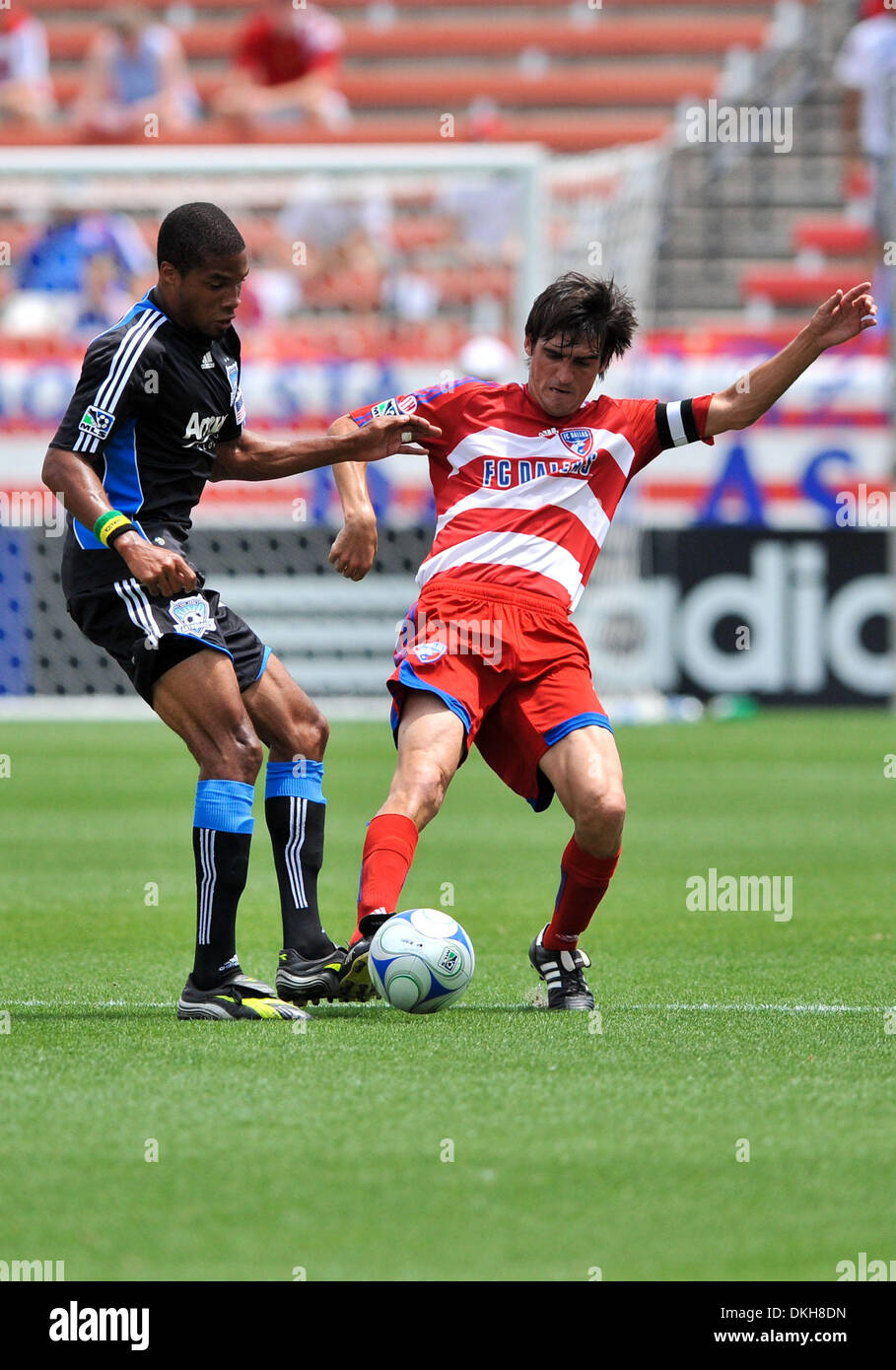 FC Dallas midfielder Pablo Ricchetti battles for position in a 22 draw