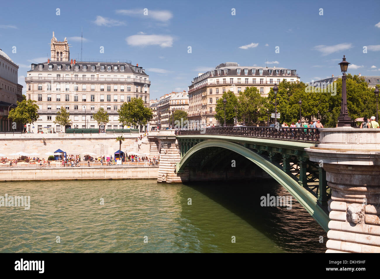 Pont d'Arcole with the annual Paris Plage on the banks of the River Seine, Paris, France, Europe Stock Photo