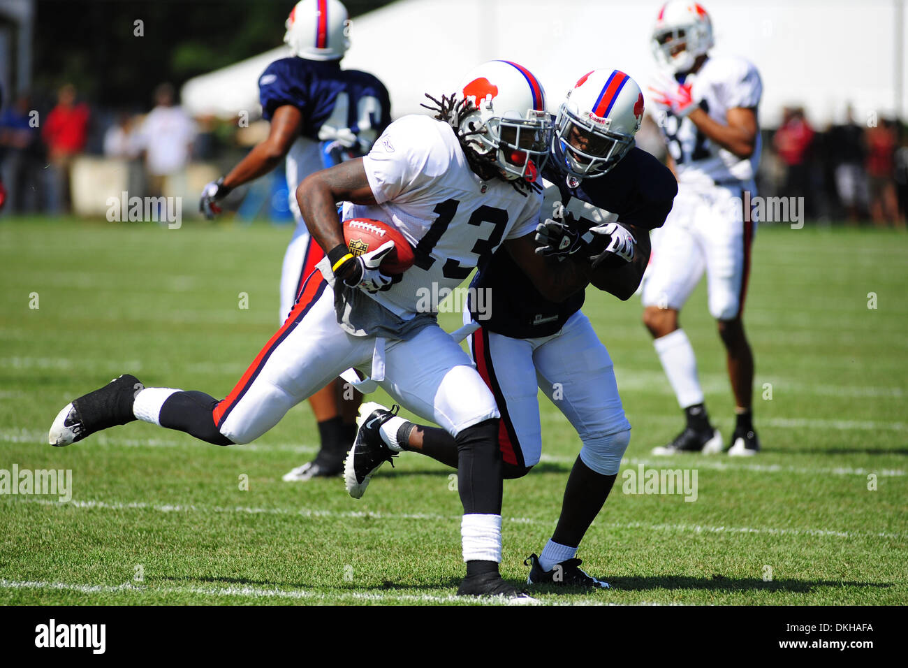 Photo: Buffalo Bills Stevie Johnson reacts after catching a 5 yard  touchdown at MetLife Stadium in New Jersey - NYP20111127104 