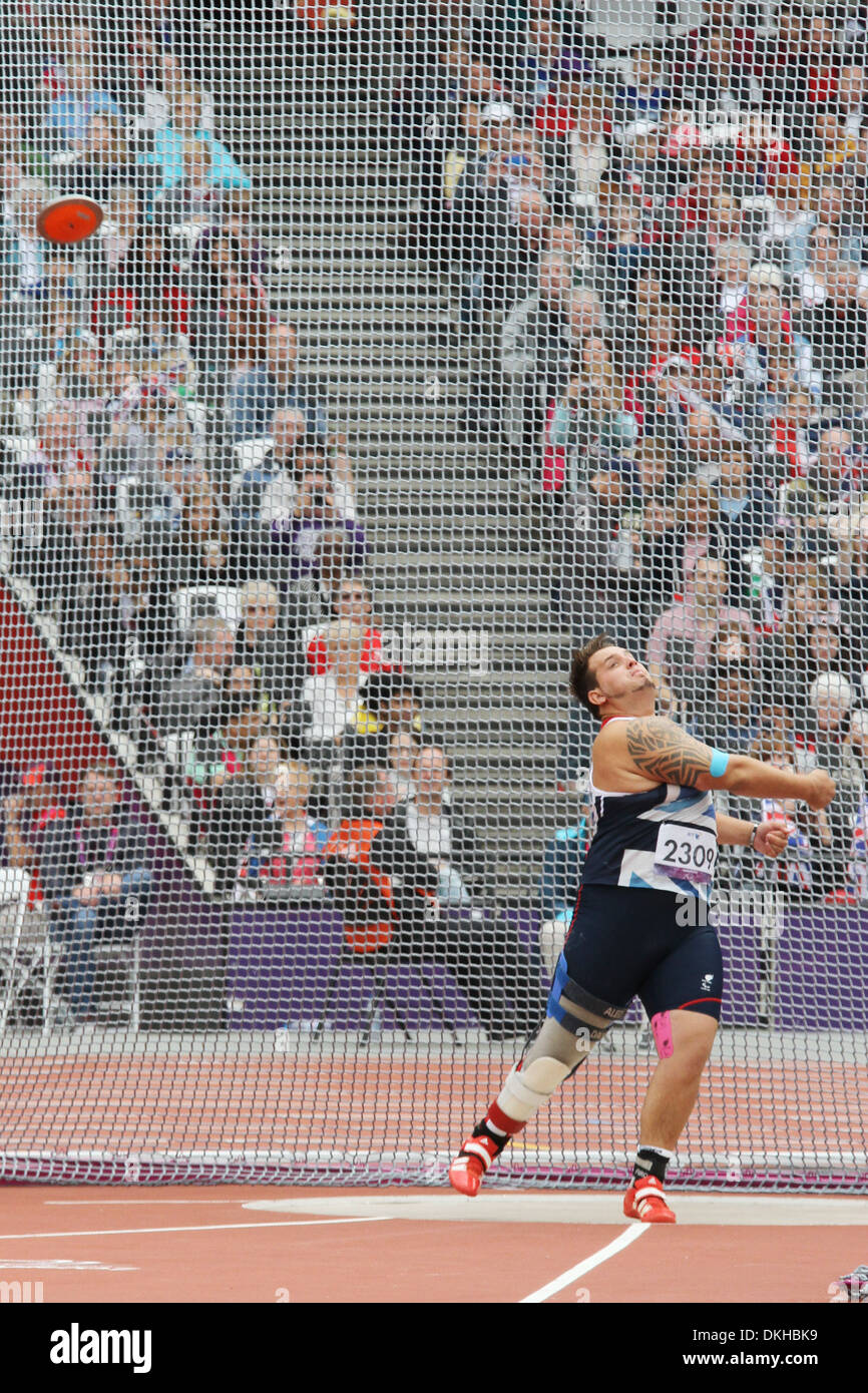 Aled Davies GB on his way to winning gold in the Men's Discus Throw - F42 at the London 2012 Paralympic games Stock Photo