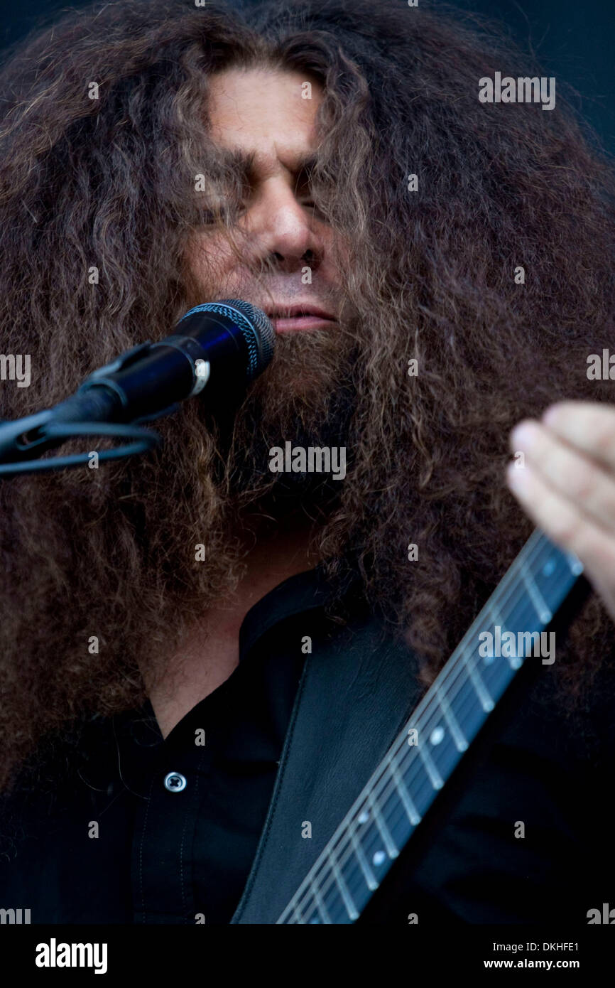 Coheed and Cambria Claudio Sanchez concentrating. The concert was held at the Journal Pavilion in Albuquerque, NM. (Credit Image: © Long Nuygen/Southcreek Global/ZUMApress.com) Stock Photo