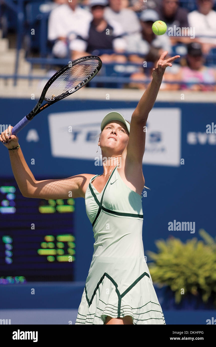 Maria sharapova serve hi-res stock photography and images - Alamy