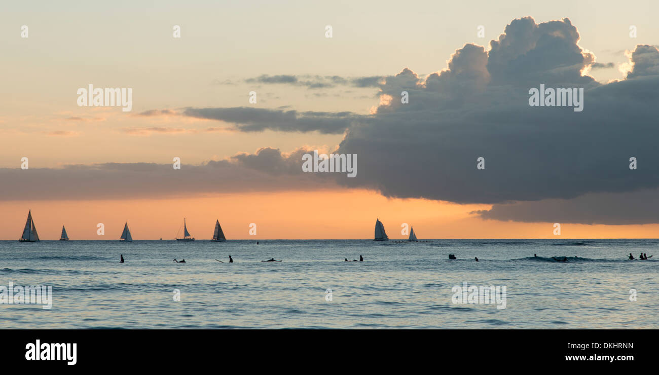 Usa hawaii oahu honolulu sailboats hi-res stock photography and images ...