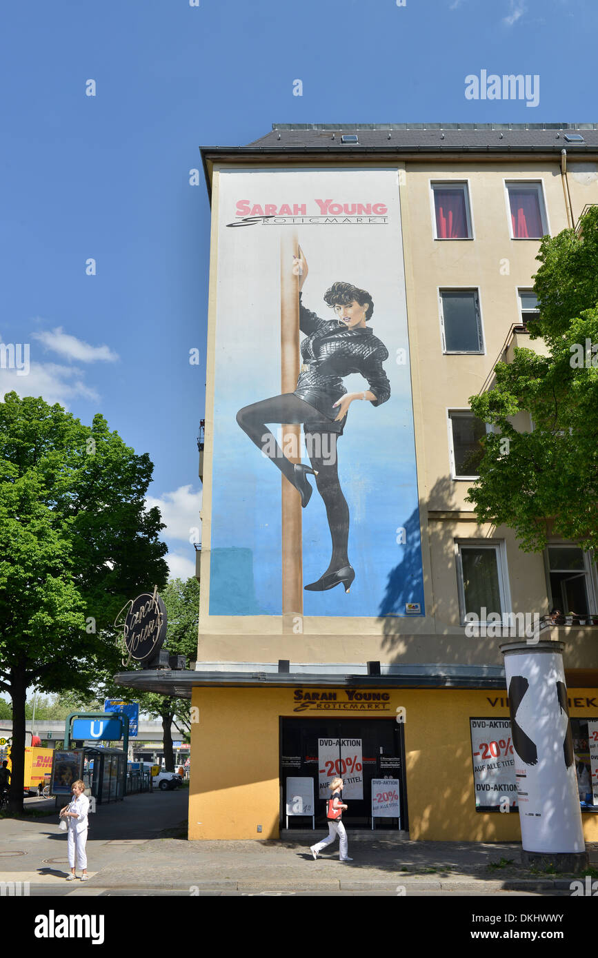 Sarah Young Erotikmarkt, Tempelhofer Damm, Tempelhof, Berlin, Deutschland  Stock Photo - Alamy