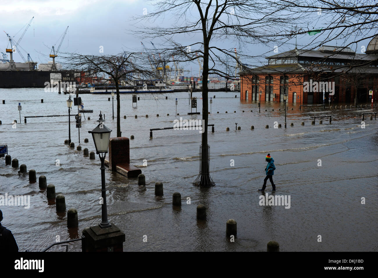 GERMANY Hamburg, storm flood Xaver, flood at river Elbe, harbour and fish market on 6.12.2013 Stock Photo
