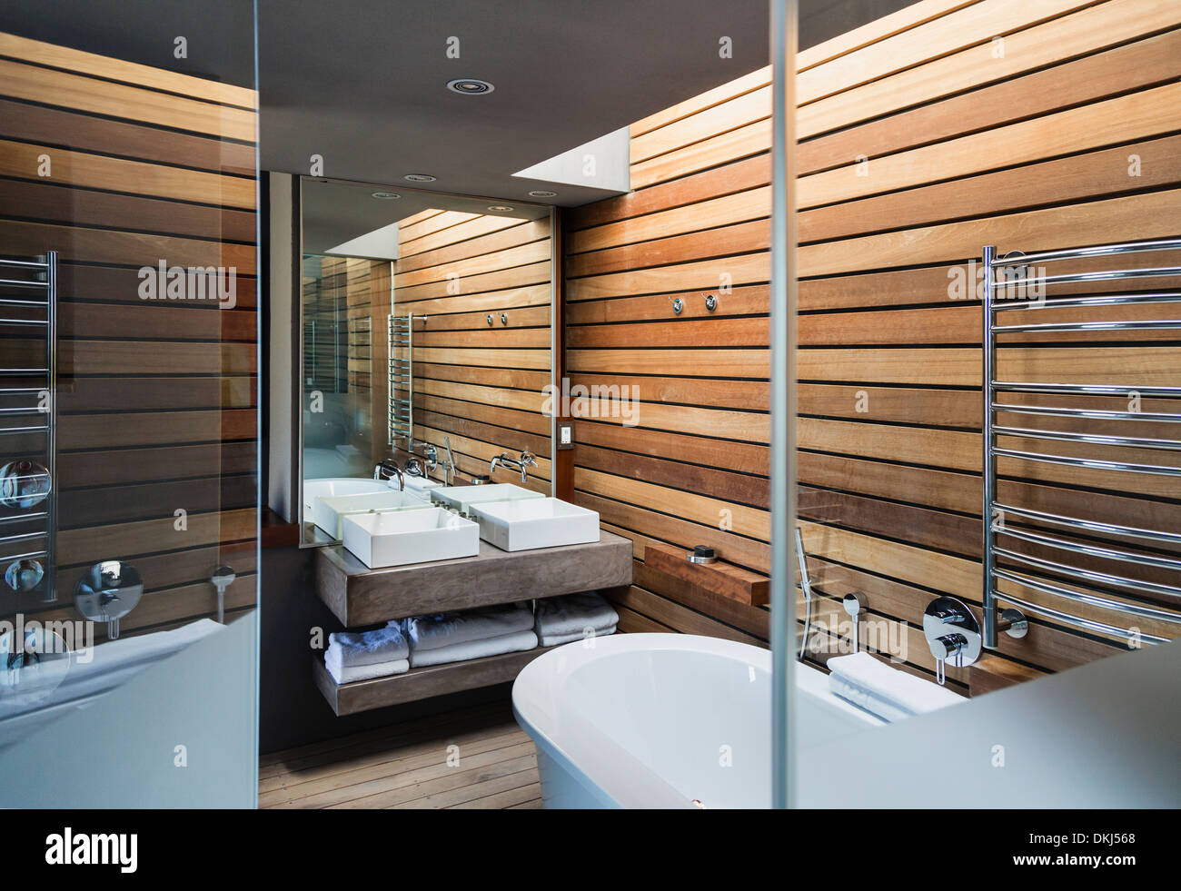 Sinks and bathtub in modern bathroom Stock Photo