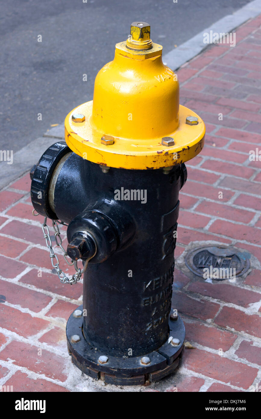 A Generic British Fire Hydrant Location Sign On A Post In Corfe Stock Photo Alamy