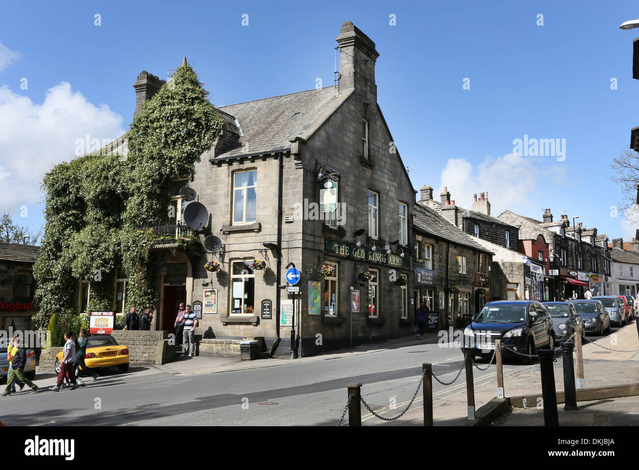 Horsforth pub hires stock photography and images Alamy