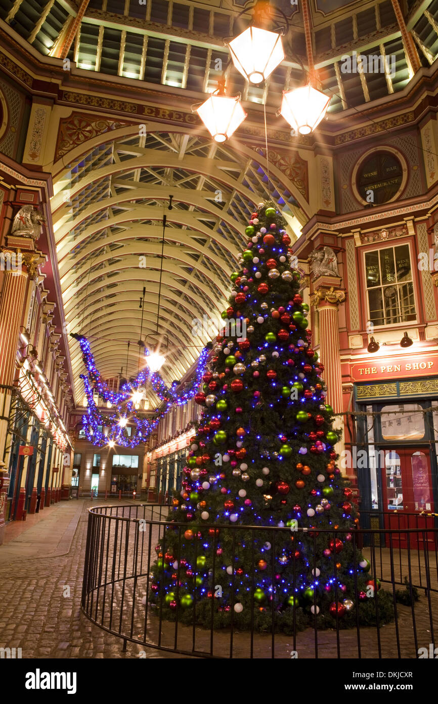 Christmas lights in London's Leadenhall Market Stock Photo Alamy