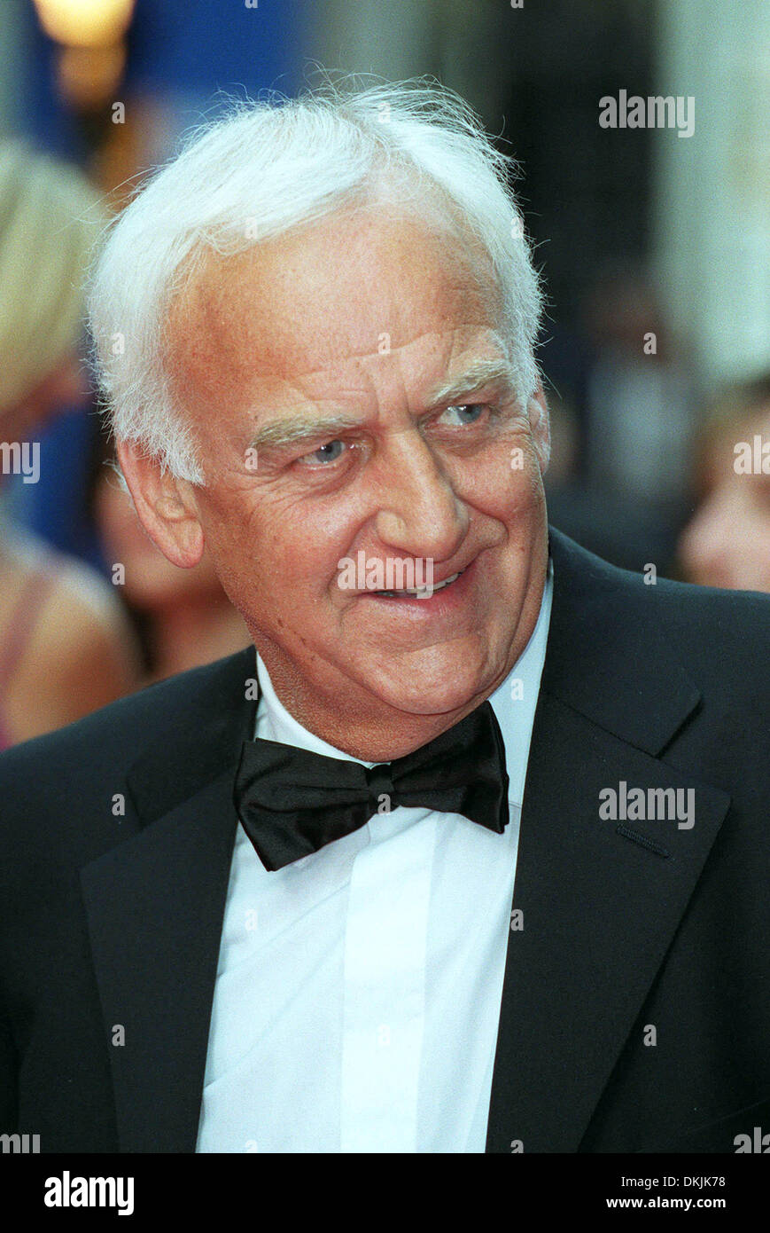 Actor john thaw hi-res stock photography and images - Alamy