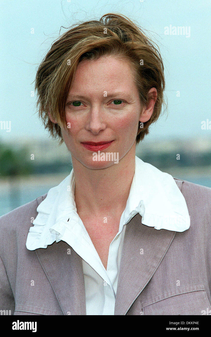TILDA SWINTON.ACTRESS.CANNES, FRANCE, EUROPE.16/05/2001.BH69B18C Stock ...