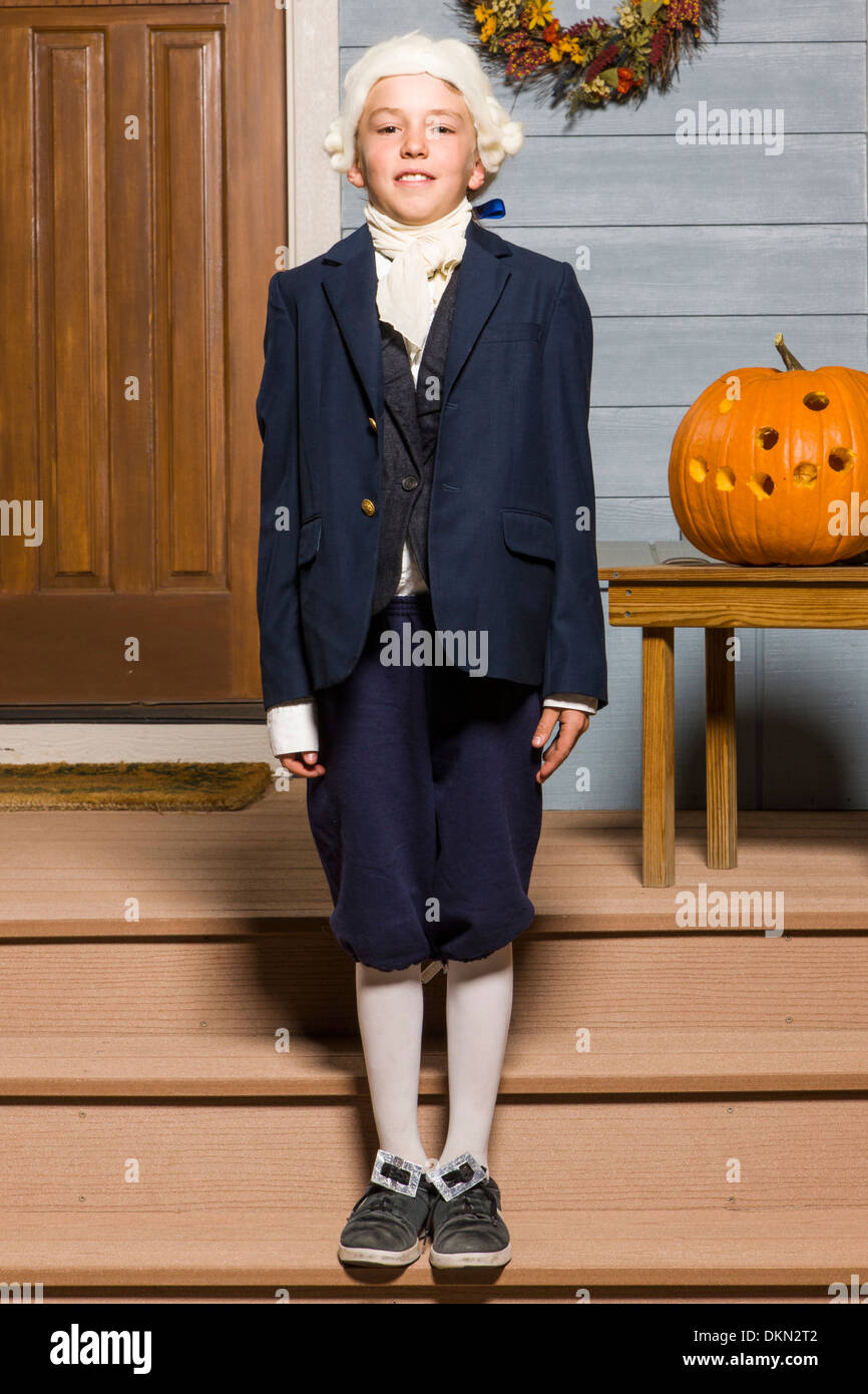 Young child dressed in George Washington costume for Halloween  Trick-or-Treating Stock Photo - Alamy