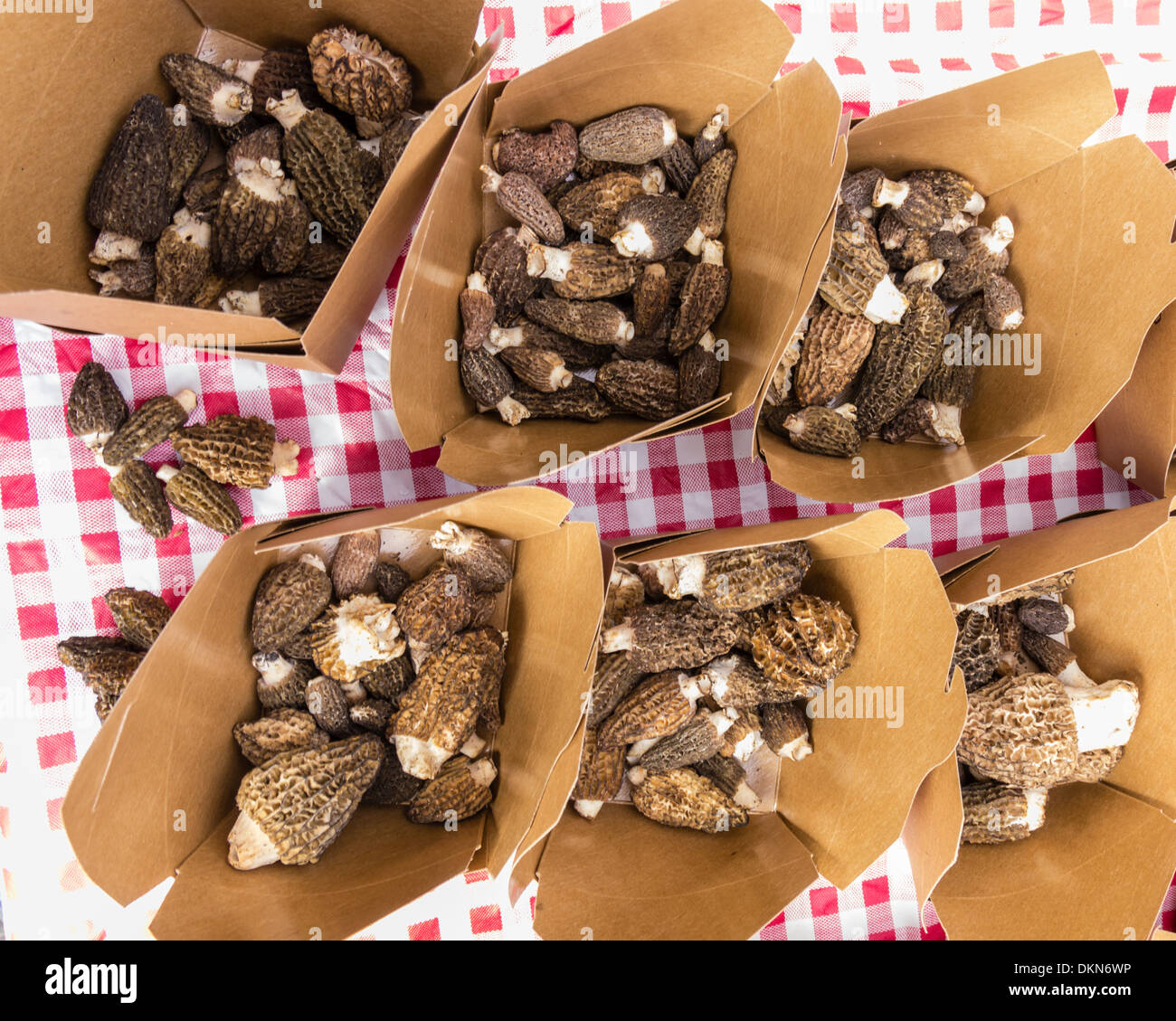 Mushrooms on display farmers market hires stock photography and images