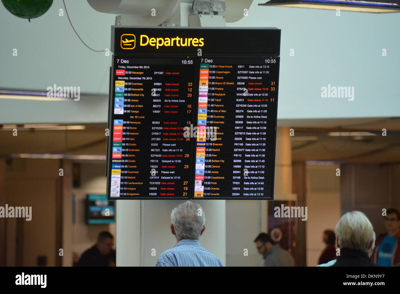 Gatwick flights delayed hi-res stock photography and images - Alamy