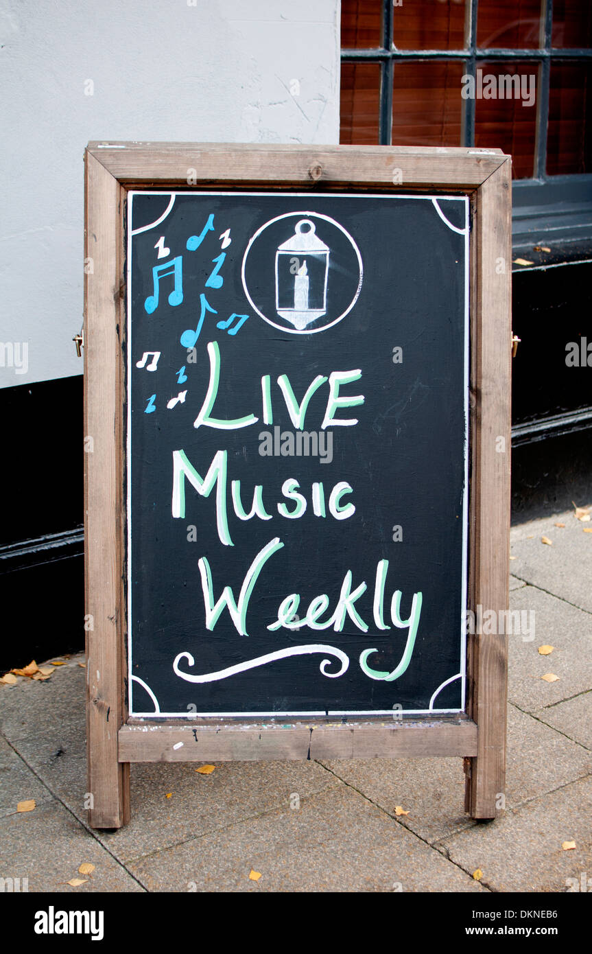 Live music sign hi-res stock photography and images - Alamy