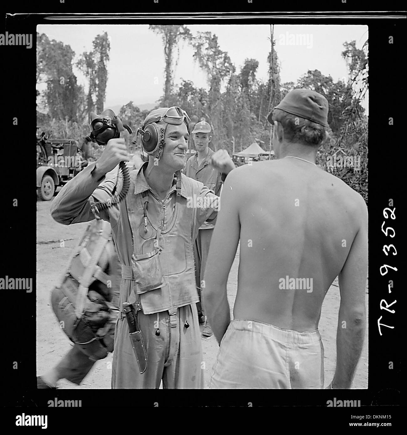 Ens. Andy Jagger of Southampton, N.Y., describes kill made over Rabaul ...