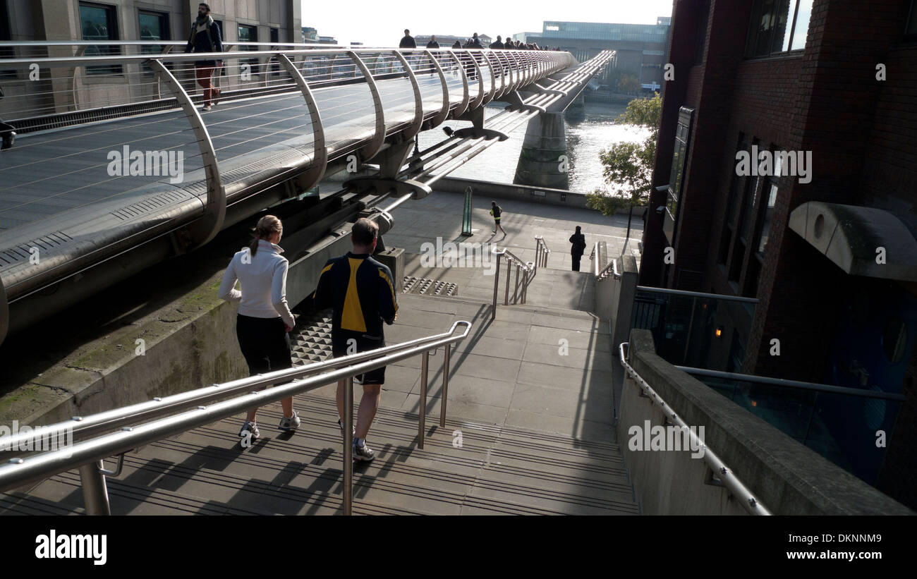 Jog jogging joggers runners english british england britain uk hires