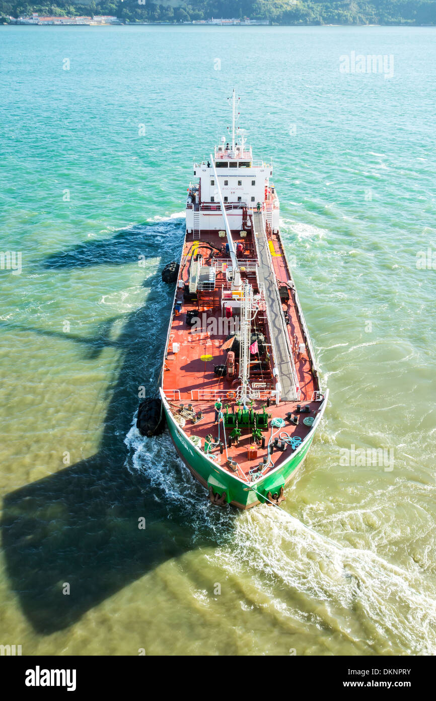 Refueling ship hi-res stock photography and images - Alamy