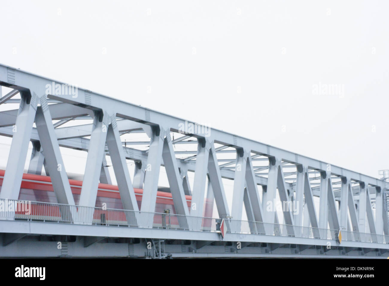 Steel structure bridge hi-res stock photography and images - Alamy