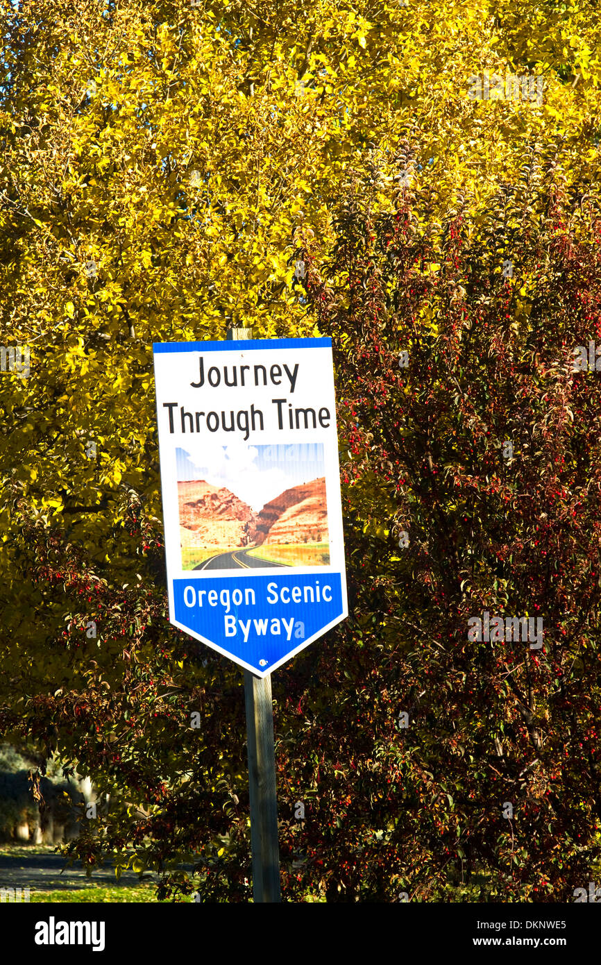 Oregon scenic byway sign hi-res stock photography and images - Alamy