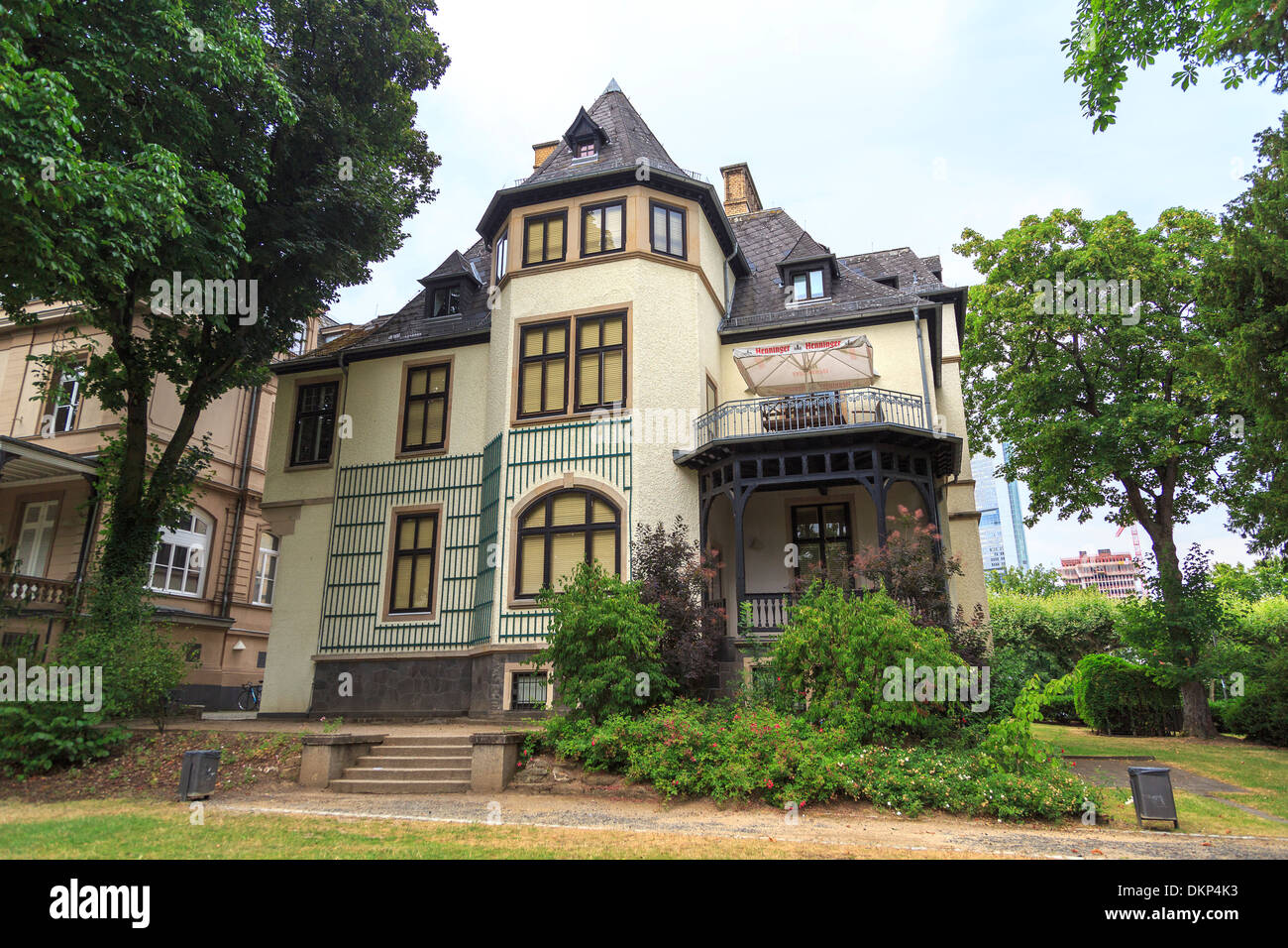 traditional house with a garden in Frankfurt, Germany Stock Photo Alamy