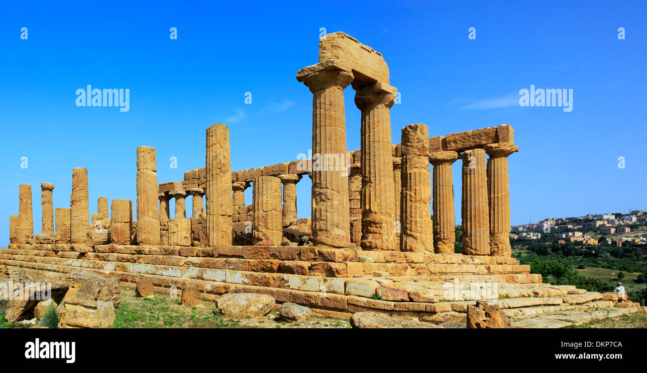 Temple of Juno Lacinia (450 BC), Valley of the Temples, Agrigento, Sicily, Italy Stock Photo