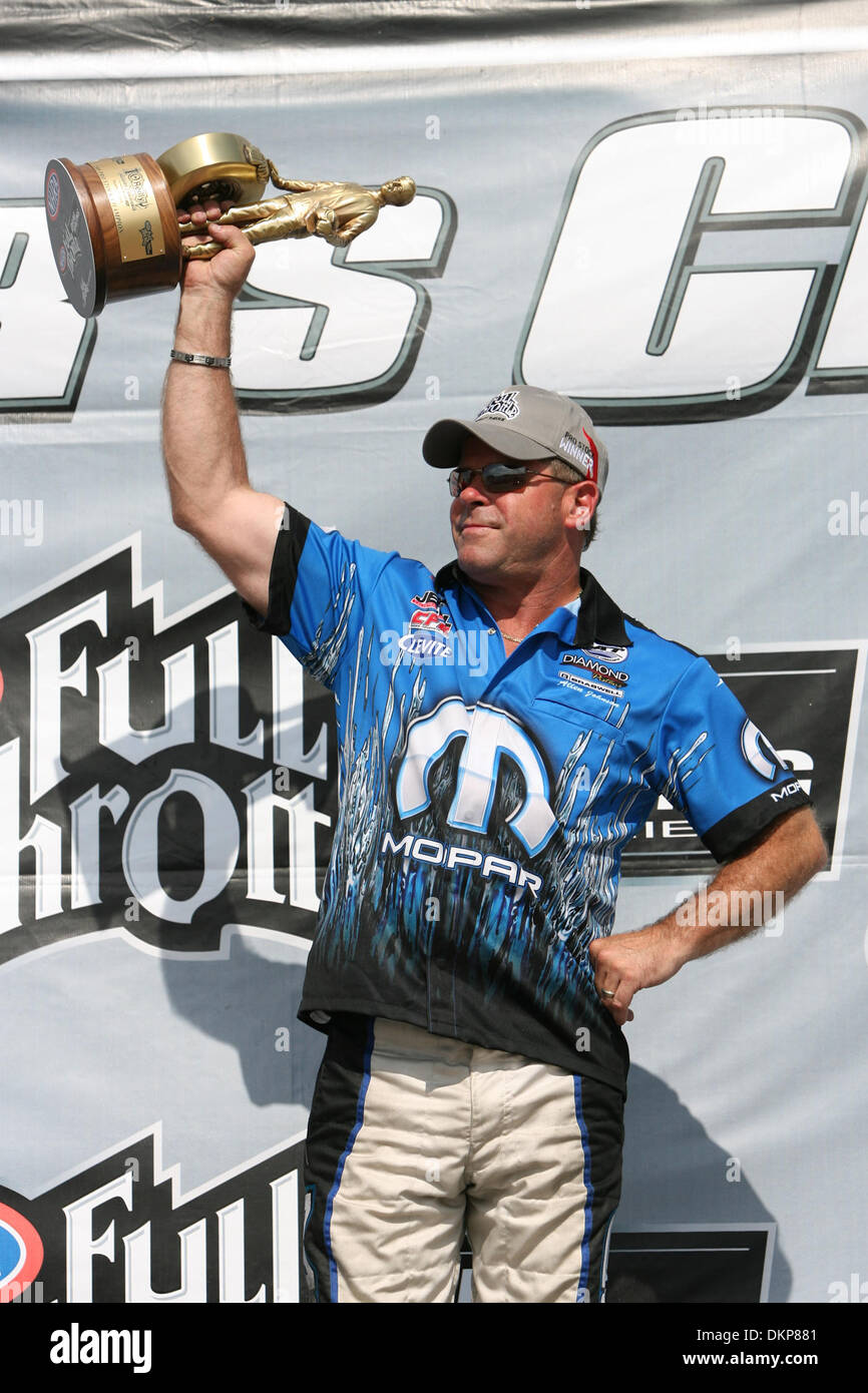 May 31, 2009 - Topeka, KS, U.S - 31 May 2009: NHRA Full Throttle Pro ...
