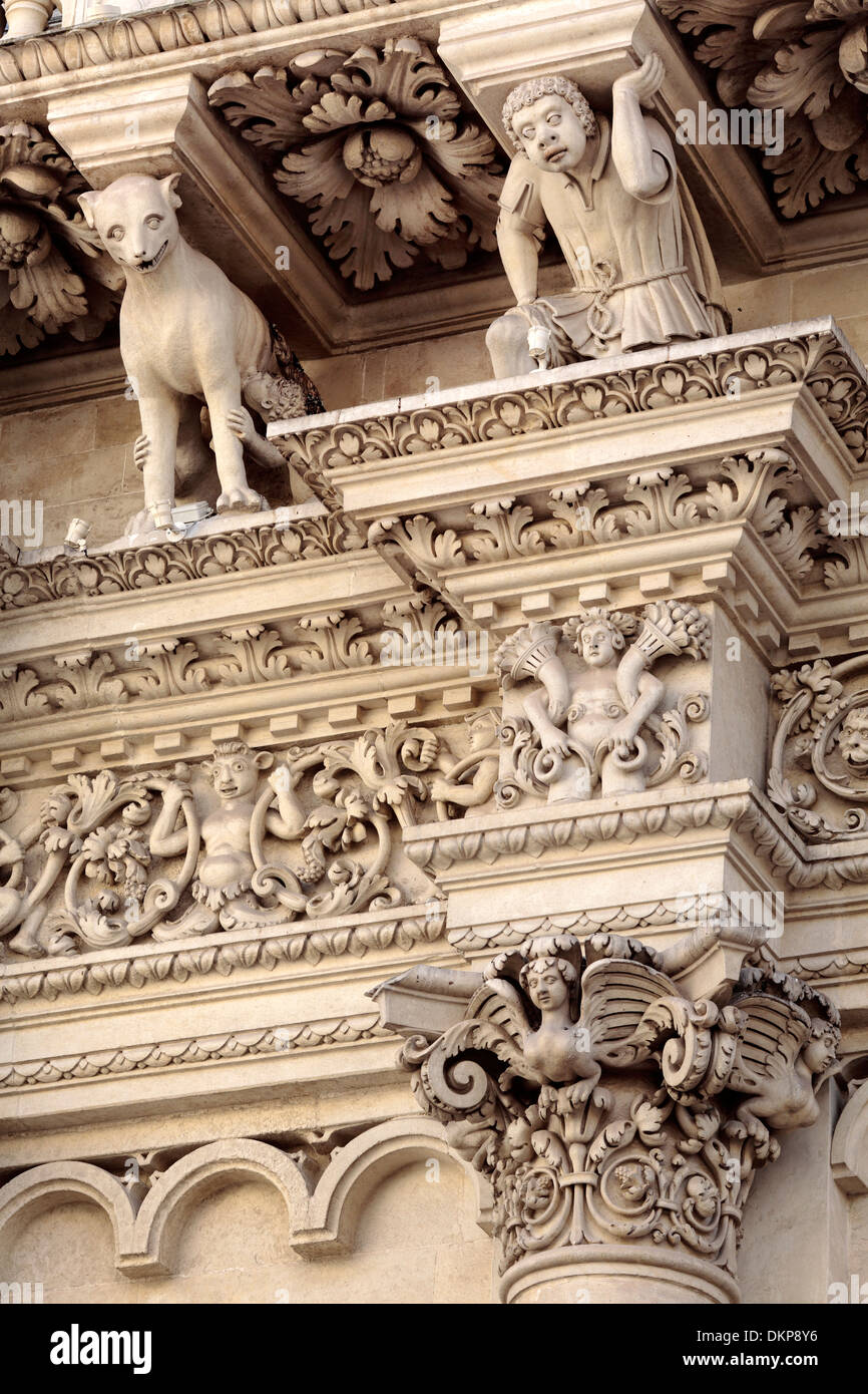 Facade sculpture of Church of the Holy Cross (Chiesa di Santa Croce ...