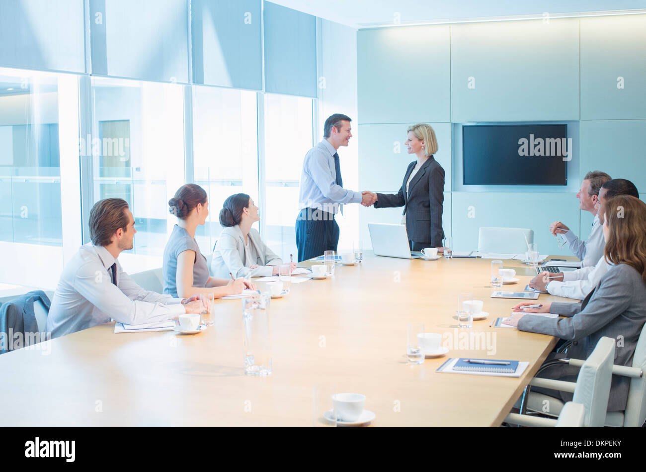 Business attire group of people hi-res stock photography and images - Alamy