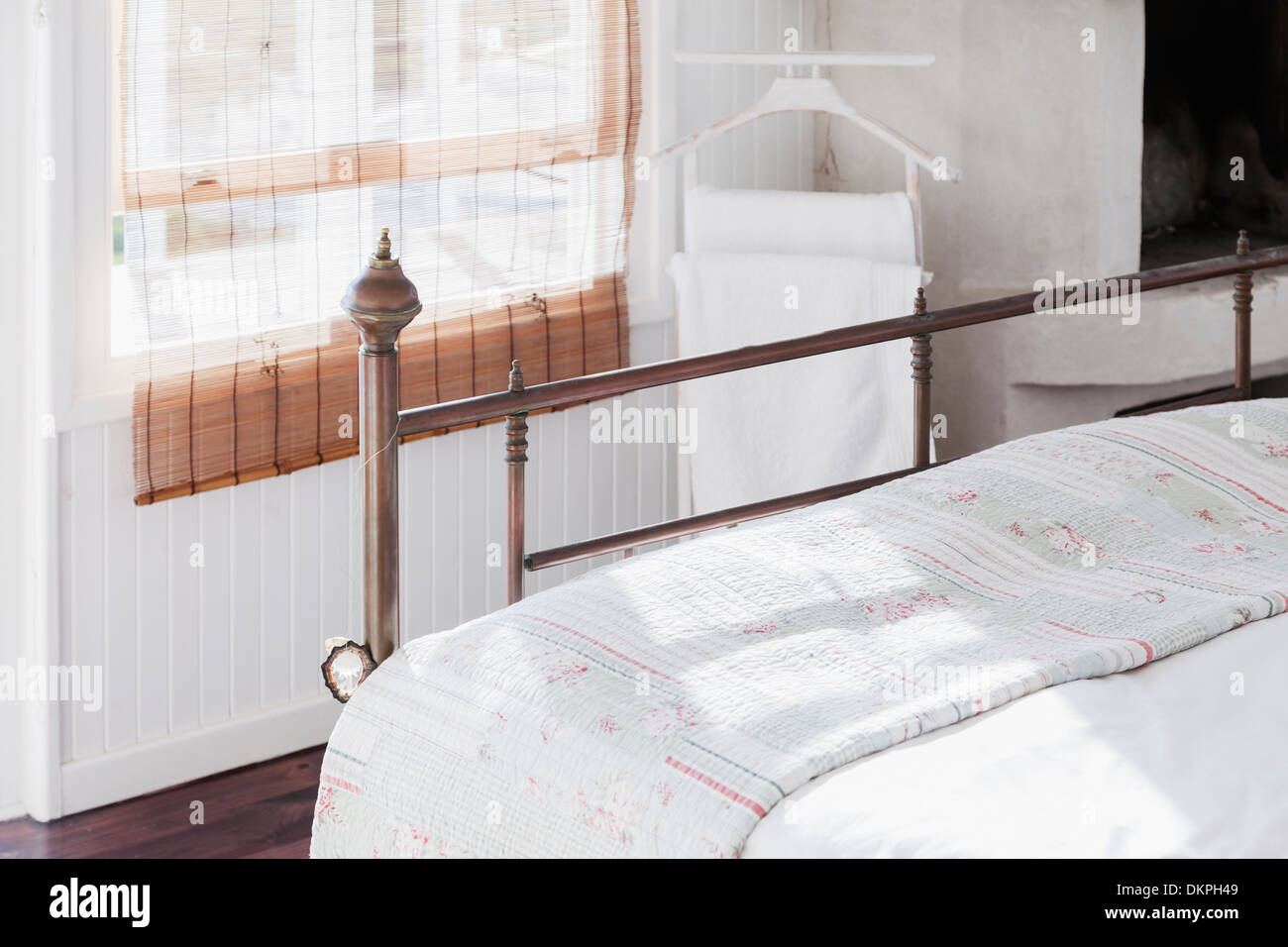 Metal frame window interior hi-res stock photography and images - Alamy