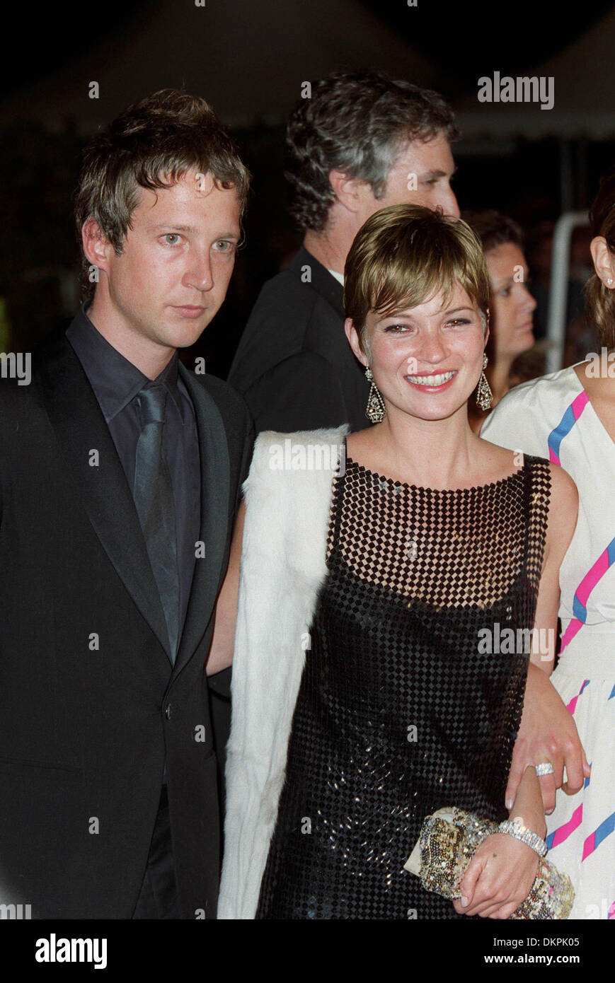KATE MOSS & BOYFRIEND.MODEL & BOYFRIEND.CANNES, FRANCE, EUROPE.18/05/2001.BH82E13C Stock Photo