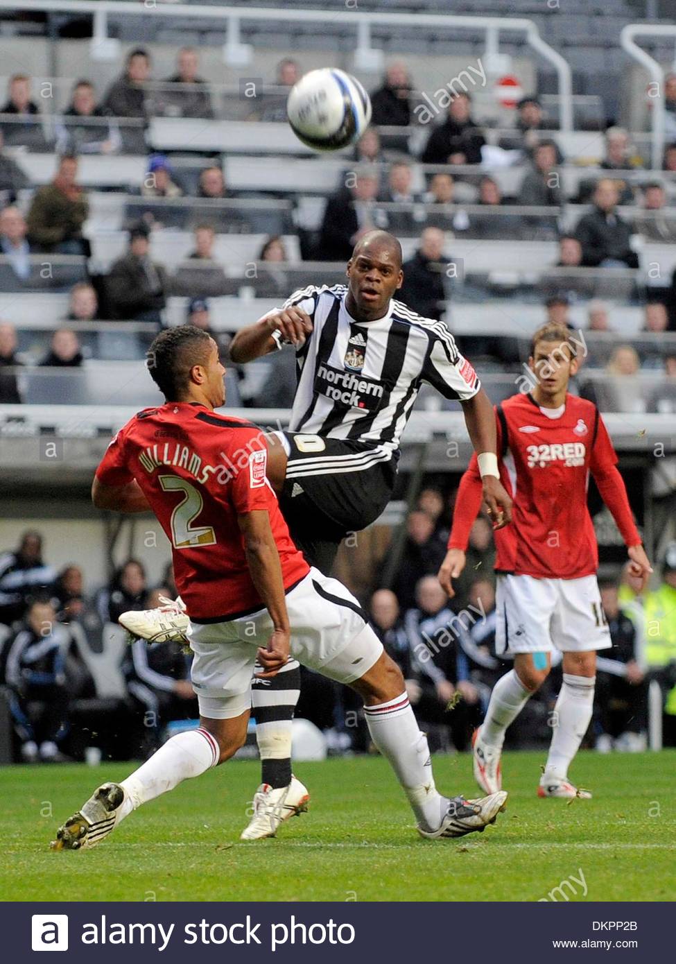 Nov 28 09 Newcastle S Marlon Harewood And Swansea S Ashley Stock Photo Alamy
