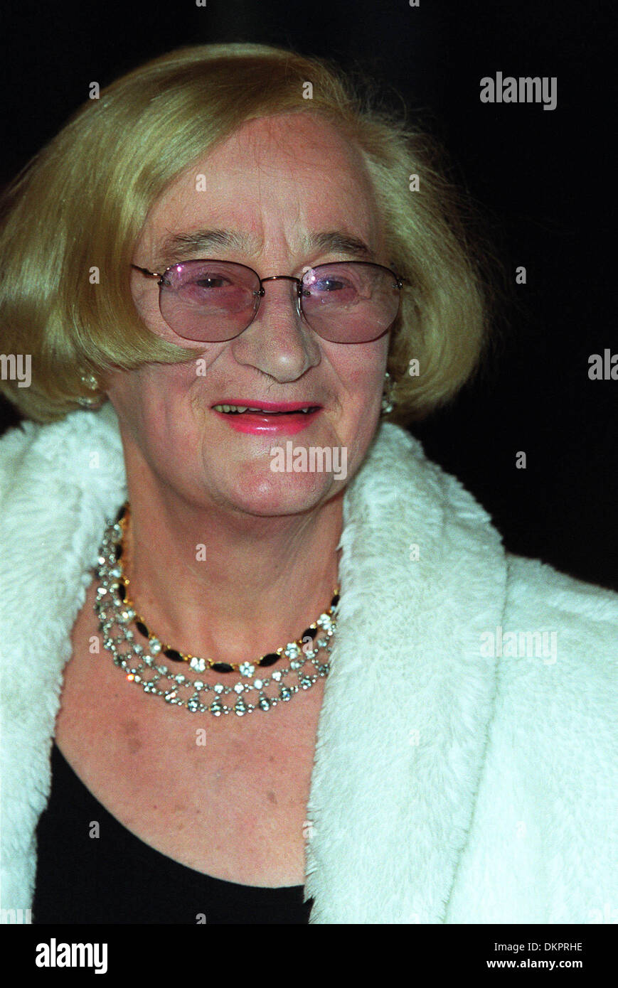 Liz Smith's Instagram, Twitter & Facebook on IDCrawl