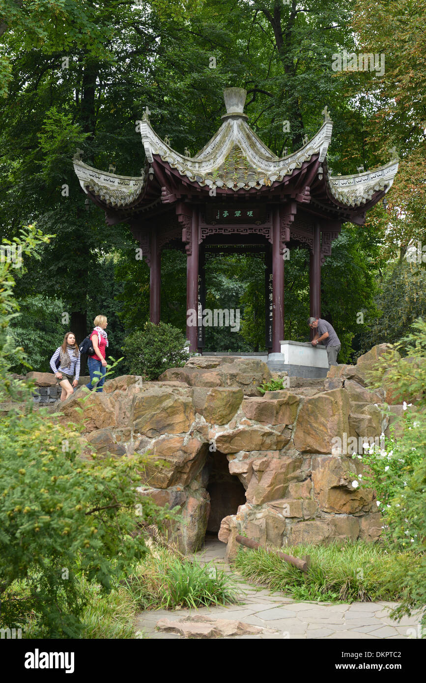 Chinesischer Garten, Bethmannpark, Frankfurt am Main, Hessen, Deutschland Stock Photo