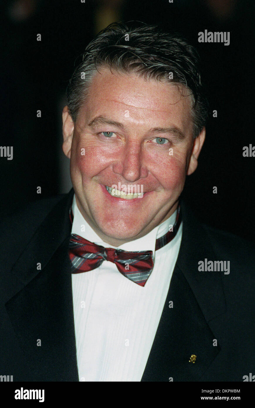 TOMMY WALSH.TV PRESENTER, ''GROUND FORCE''.LAND.ROYAL ALBERT HALL, LONDON, ENG.23/10/2001.BM17E28 Stock Photo