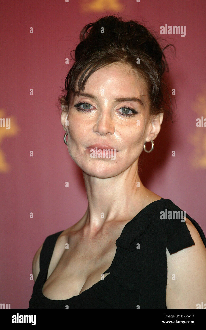 Anna thomson hi-res stock photography and images - Alamy