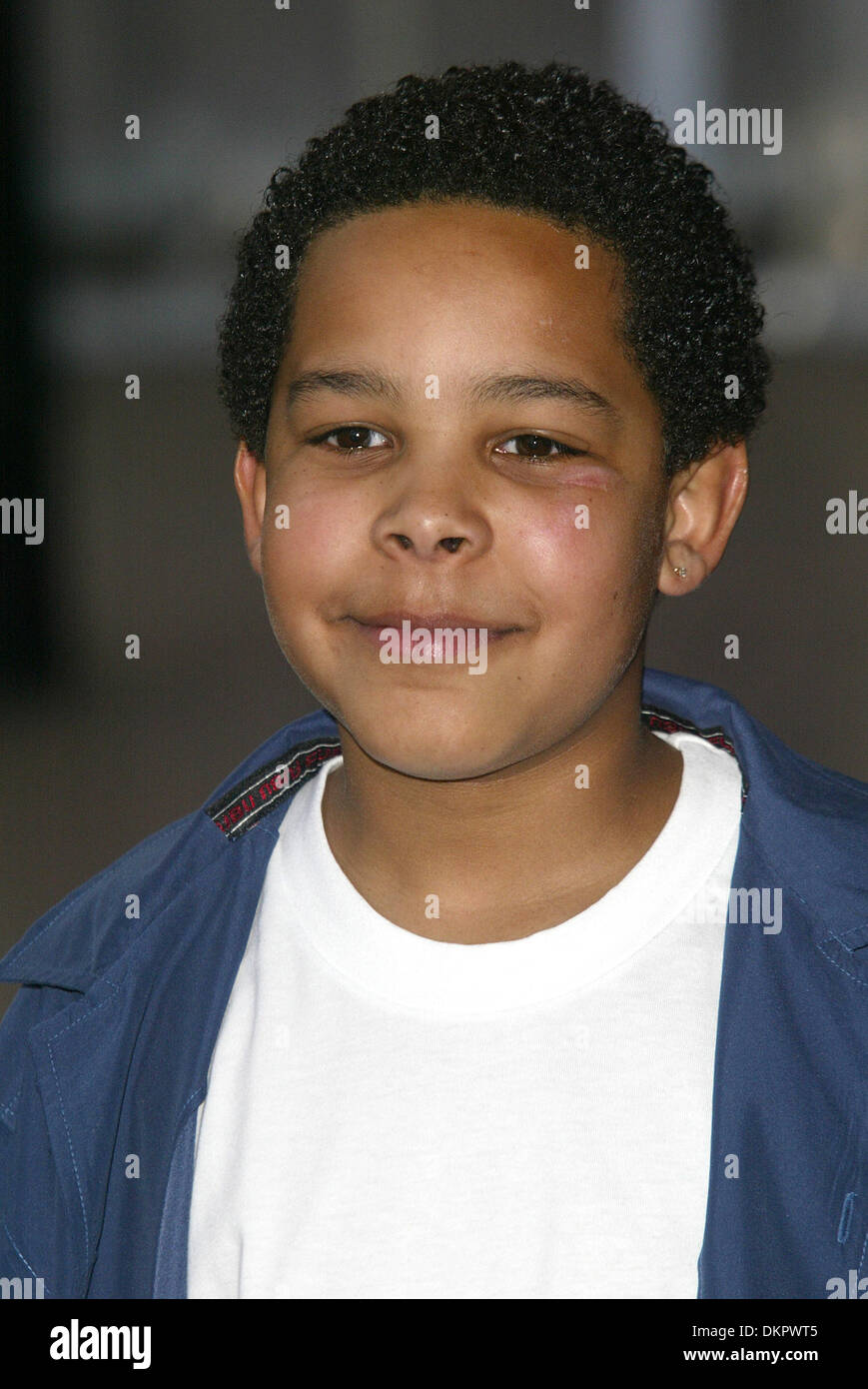 OMERO MUMBA.ACTOR & BROTHER OF SAMANTHA.ONDON, ENGL.THE ODEON, LEICESTER SQUARE, L.26/06/2002.DI2889. Stock Photo