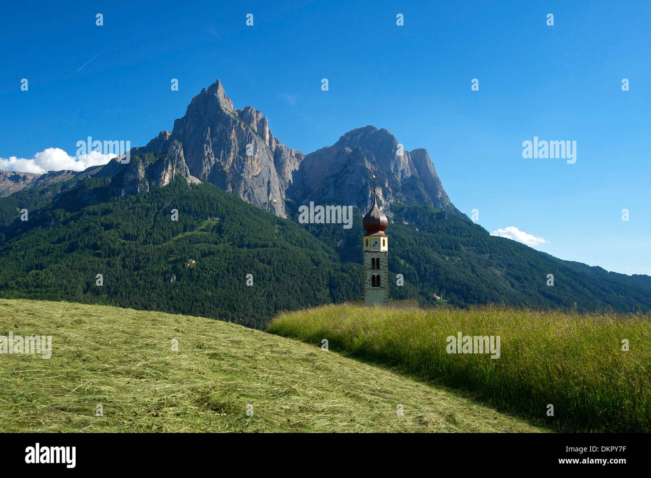 Coeur de papier , bonne Saint Valentin - 3D carte romantique / fond Photo  Stock - Alamy