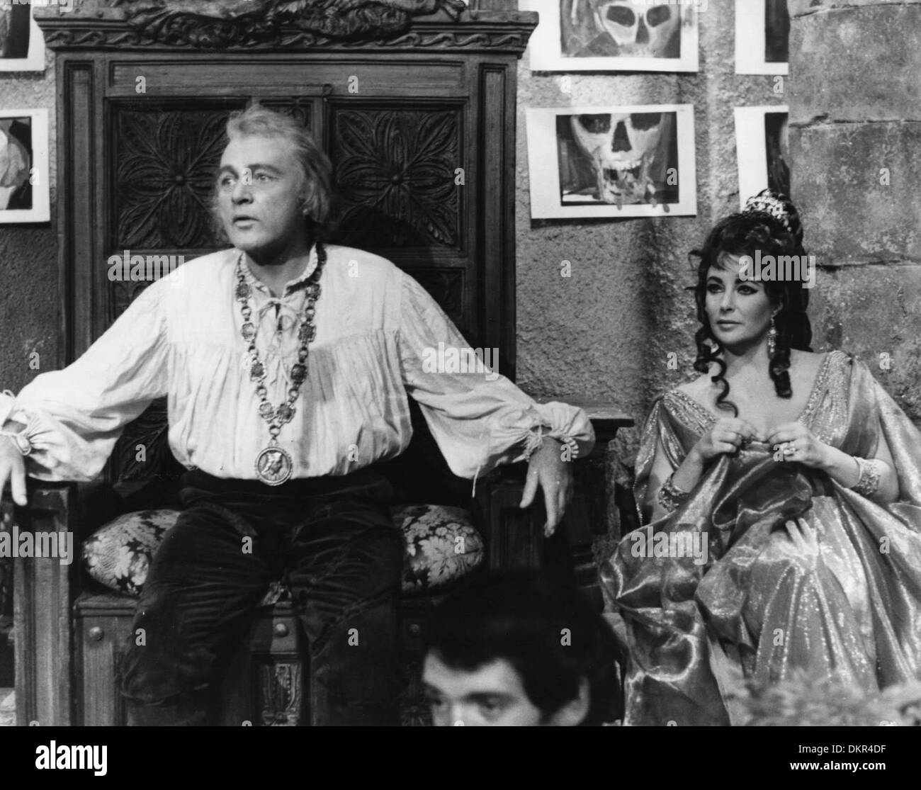 Aug. 8, 1966 - Rome, Italy - Academy Award winning actress ELIZABETH TAYLOR co-stars with her fifth husband RICHARD BURTON in the film, 'The Tragical History of Dr. Faust.' Burton will play Dr. Faust and Taylor acts as the role of Helen of Troy. (Credit Image: © KEYSTONE Pictures USA) Stock Photo
