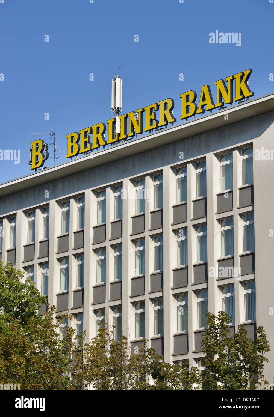 Berliner Bank, Innsbrucker Platz, Schoeneberg, Berlin, Deutschland /  Schöneberg Stock Photo - Alamy