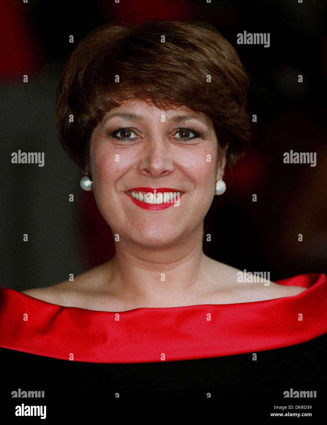 Lynda bellingham hi-res stock photography and images - Alamy