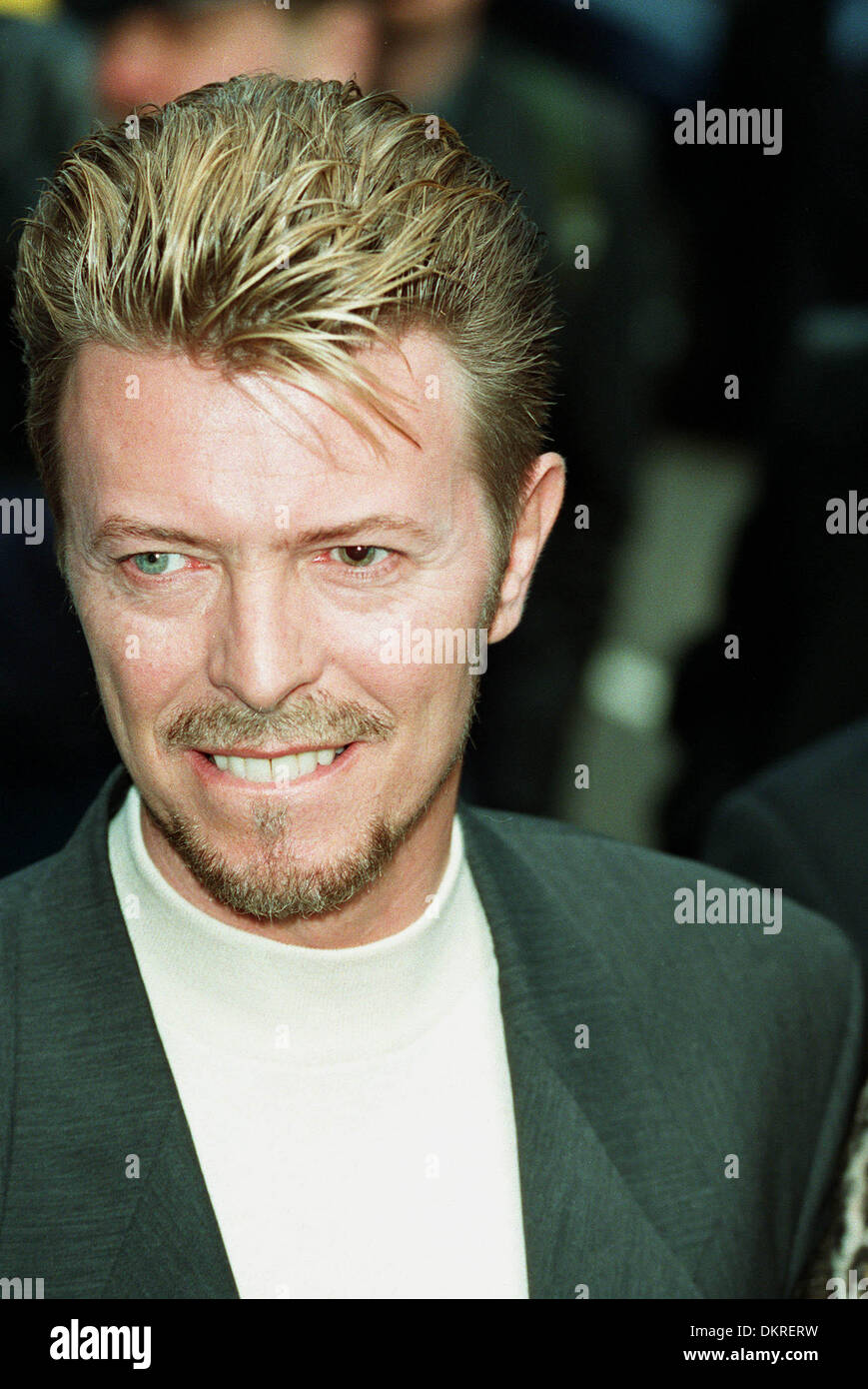 DAVID BOWIE.SINGER, ARTIST & ACTOR.21/04/1995.F8A10C Stock Photo - Alamy