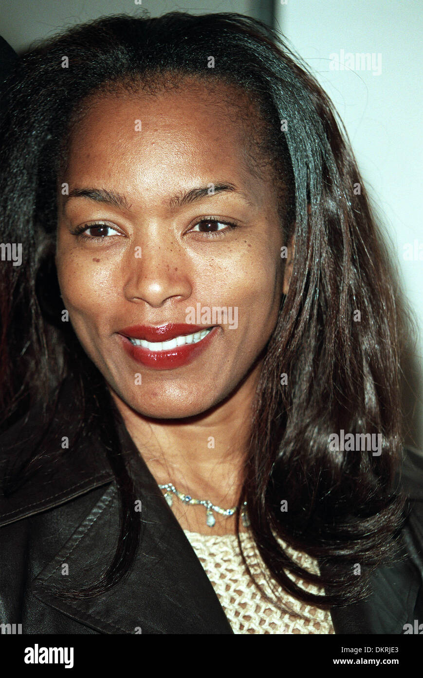 ANGELA BASSETT.ACTRESS.HOLLYWOOD, LOS ANGELES.06/12/2001.BN65A14 Stock Photo