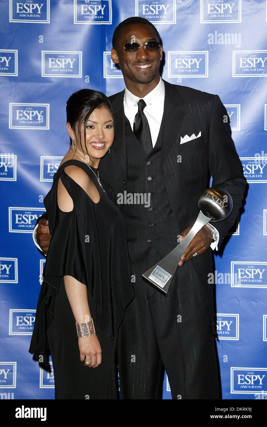KOBE BRYANT & VANESSA LAINE.BASKETBALL STAR & WIFE.ANGELES, USA.KODAK THEATRE, HOLLYWOOD, LOS.10