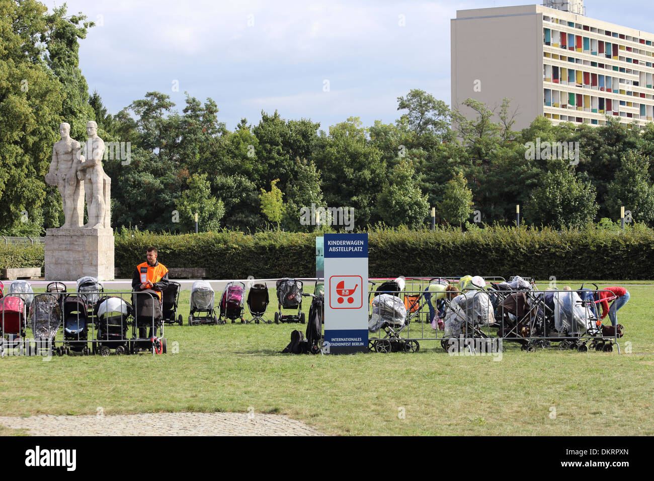 Berlin Olympiastadion Kinderwagen Parkplatz Stock Photo